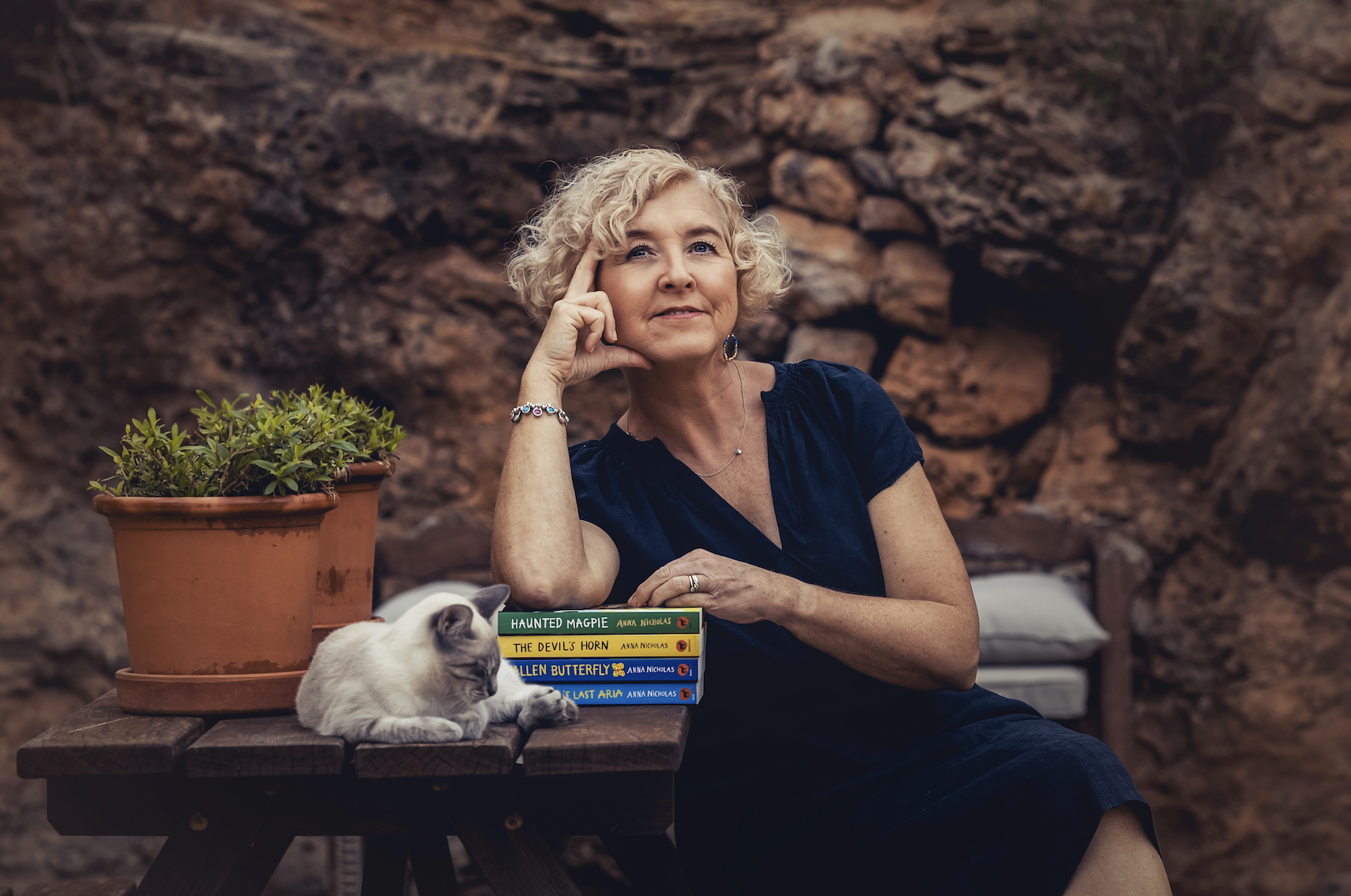 Author Anna Nicholas : 30 Years of Writing Mallorca